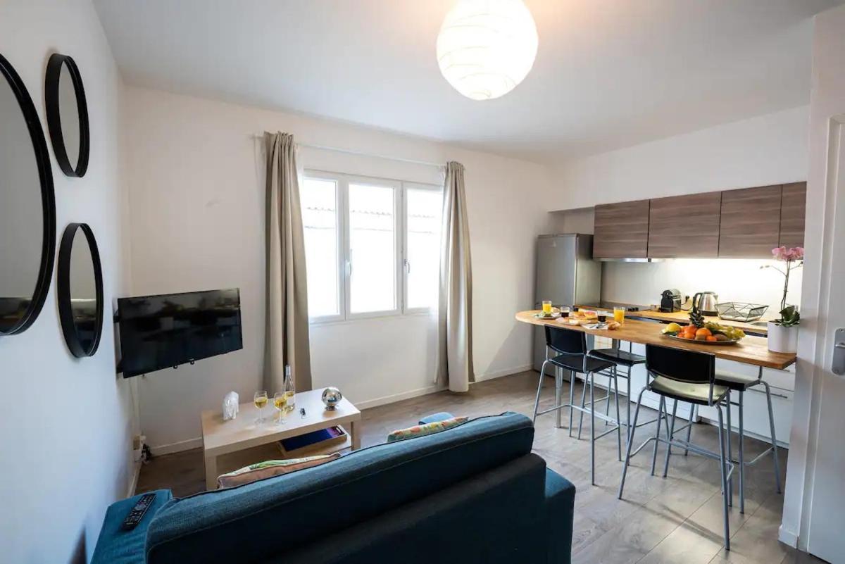 איגוס-מורטס Appartement Centre Village, Clim Et Parking Gratuit מראה חיצוני תמונה