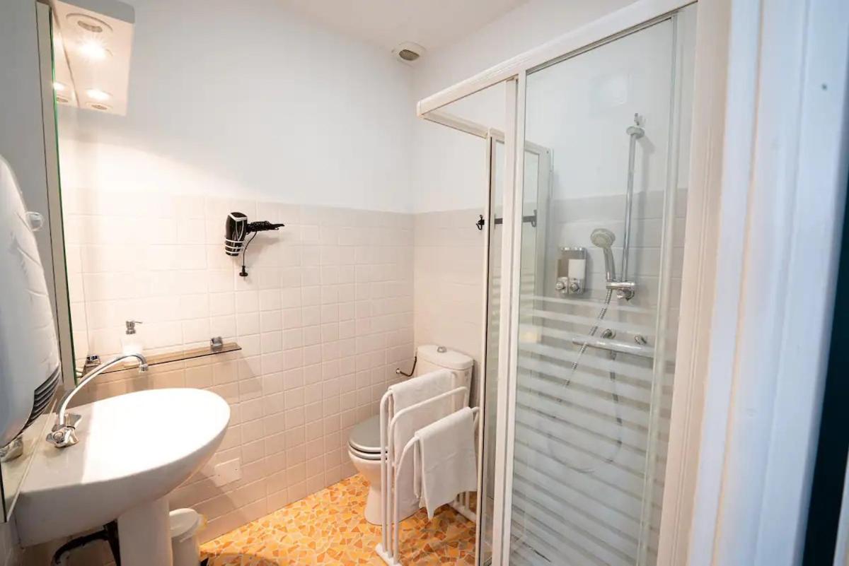 איגוס-מורטס Appartement Centre Village, Clim Et Parking Gratuit מראה חיצוני תמונה